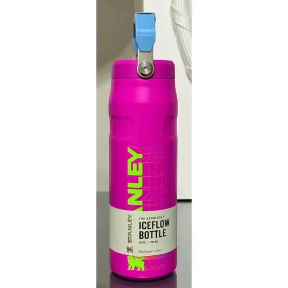 Stanley AeroLight IceFlow Flip Straw 2.0 Water Bottle 24oz, VIVID VIOLET REVERB - Picture 1 of 5